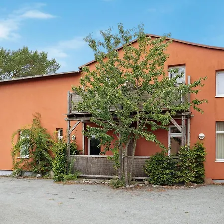 1 Bedroom Cozy In Moenchgut Thiessow