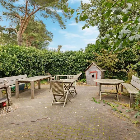 Apartment 1 Bedroom Cozy In Moenchgut Thiessow