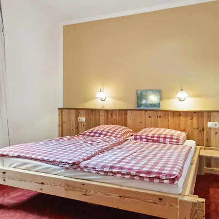 1 Bedroom Cozy In Moenchgut Thiessow